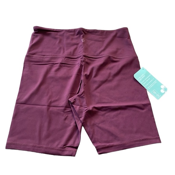 Tuff Veda - Women’s Active Short - Picture 2 of 5
